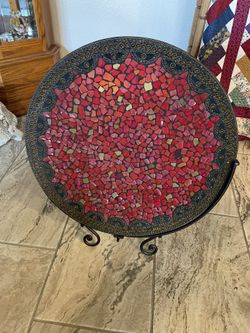 Decorate Red Plate With Stand
