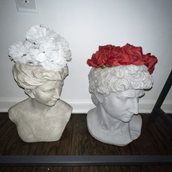 2 Head Vases 