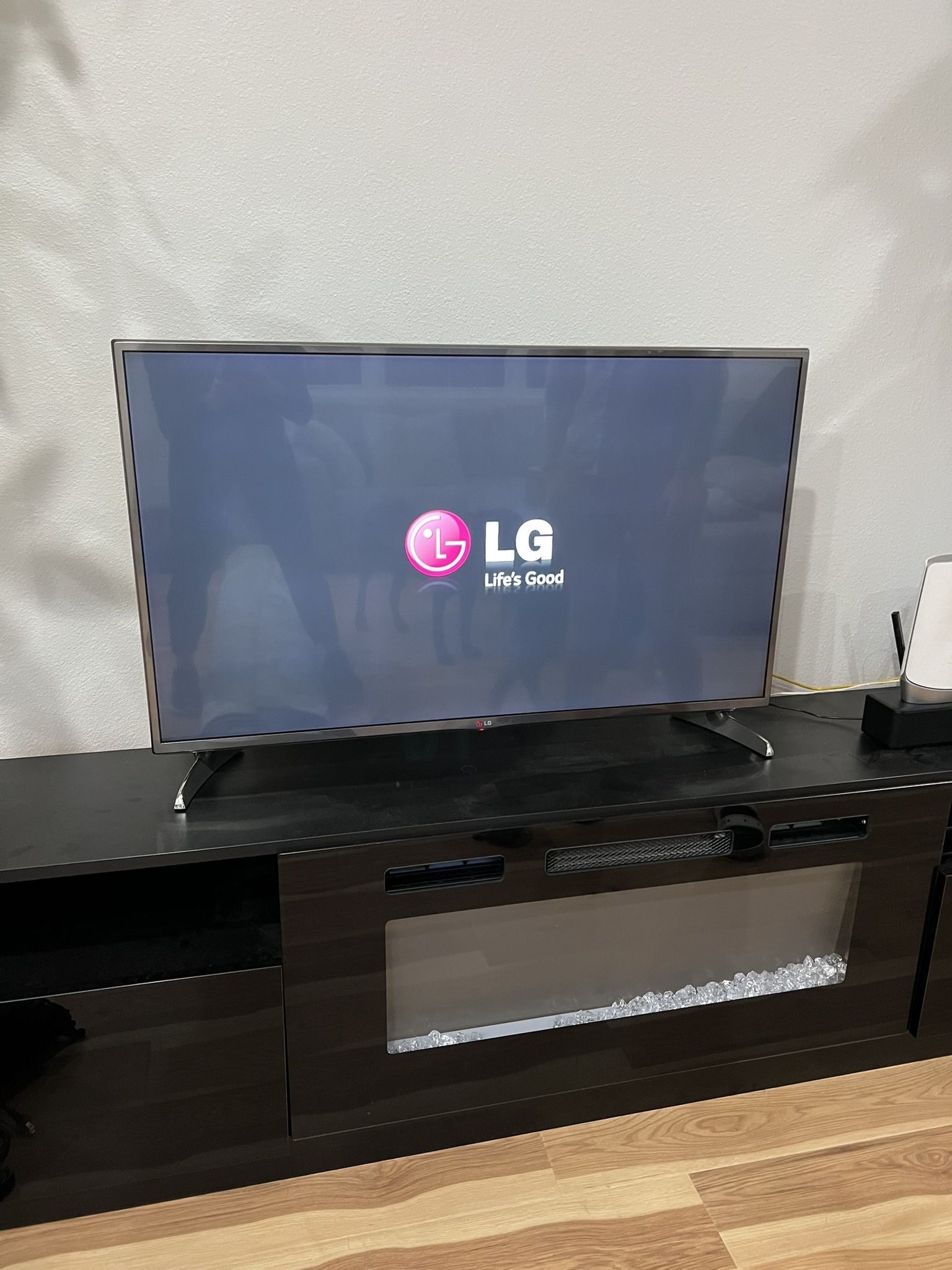 LG 42” TV