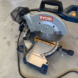 Ryobi compound miter saw 10"  TS1340 (No dust bag)