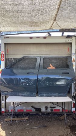 2022 RIVIAN R1S DOORS DRIVER FRONT &REAR OEM ORIGINAL 🔥🍒SUPER NICE🔥🍒2025