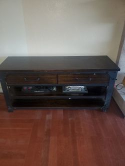 Entertainment center