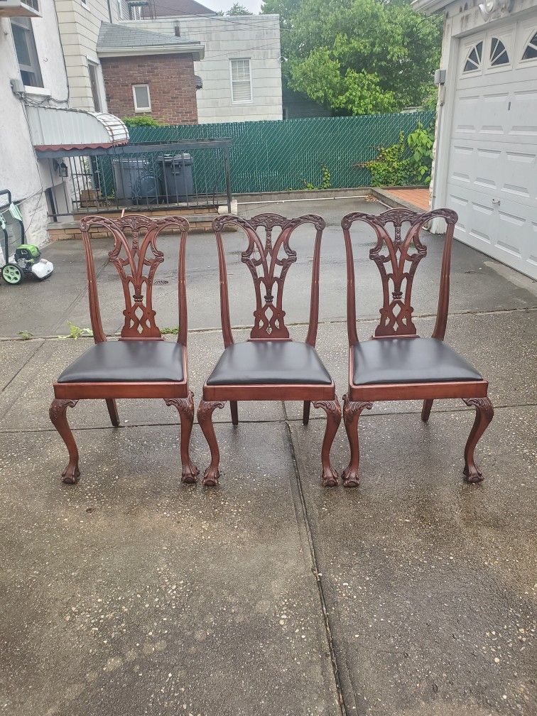 Beautiful 6 Antique Chippendale Style Chairs