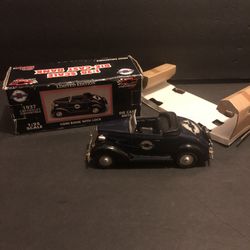 Racing Champions 1937 Chevrolet Convertible 1:25 Scale Diecast Coin Bank w/Lock Box Collectible Car