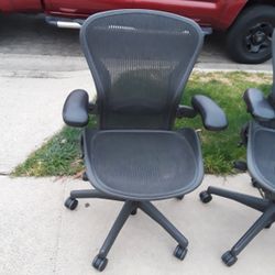 HERMAN MILLER AERON CHAIRS