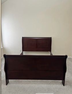 🏠 MOVING SALE – QUEEN BED SET – MUST SELL!