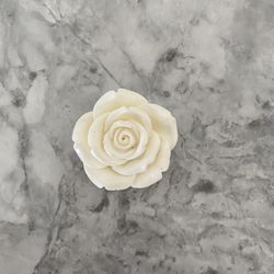 White Rose Pendant Beds