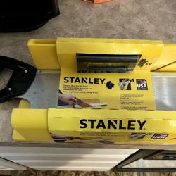 STANLEY Miter Box with Saw (20-600)