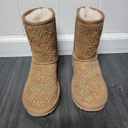 UGG Boots size 3 youth - NWOT