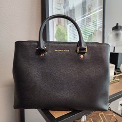 Michael Kors Large Savannah Satchel