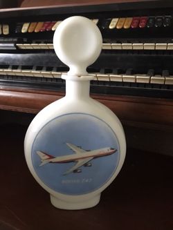 Boeing 747 collectible whiskey bottle