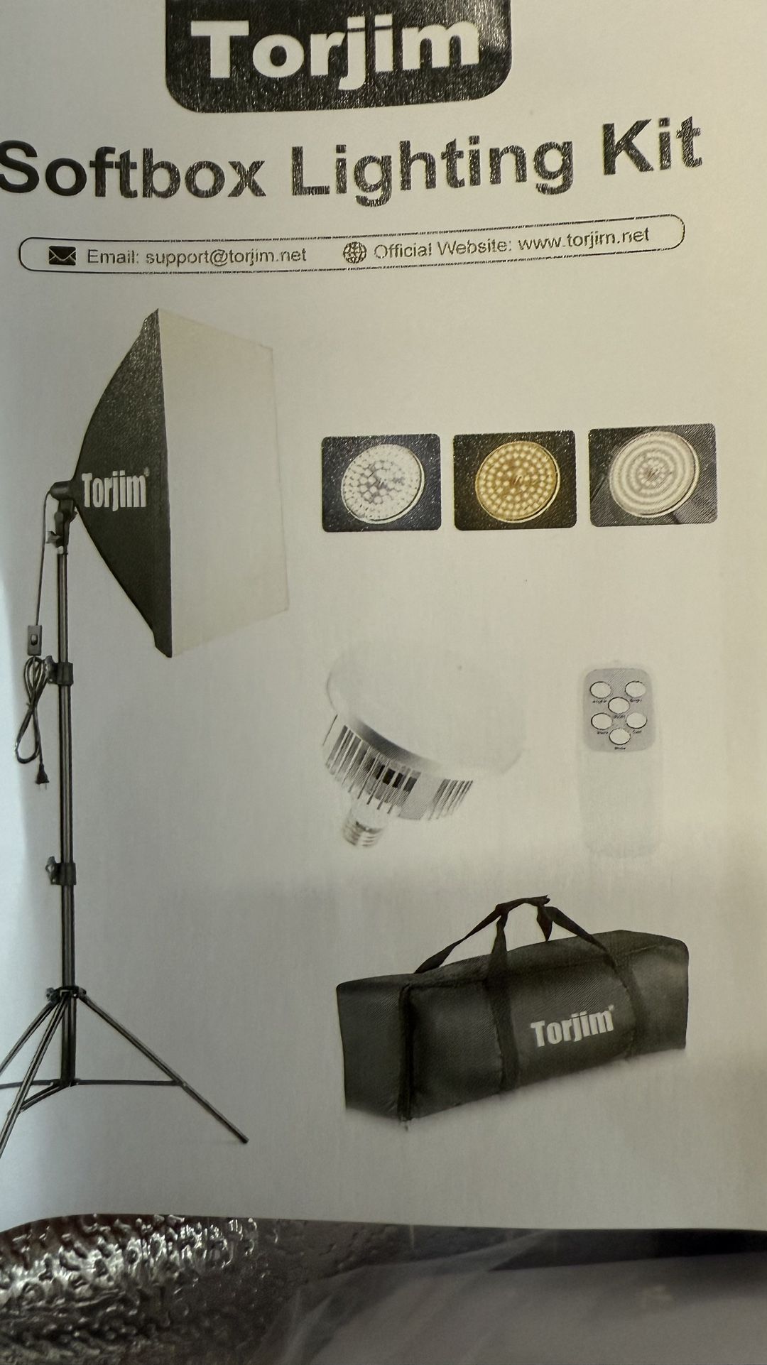 27" x 27" Softbox Lighting Kit with Remote Control for Professional Photography