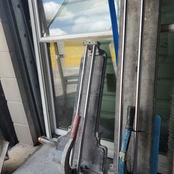 Una Brtus de 24 y una primo tools de 40 pulgada