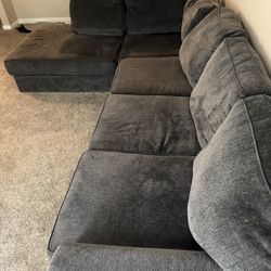Modern Gray Sectional Couch – Great Condition 