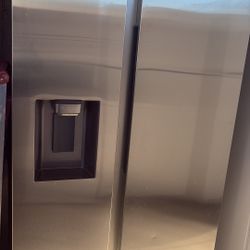 Bonito Refrigerador Enfría Muy Vien 