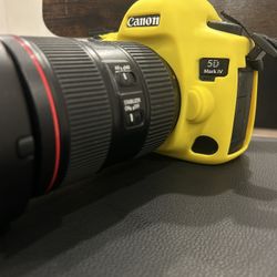 Canon Mark IV 5D BUNDLE + CAMERA BAG
