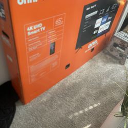 65 inch Roku tv with wal mount