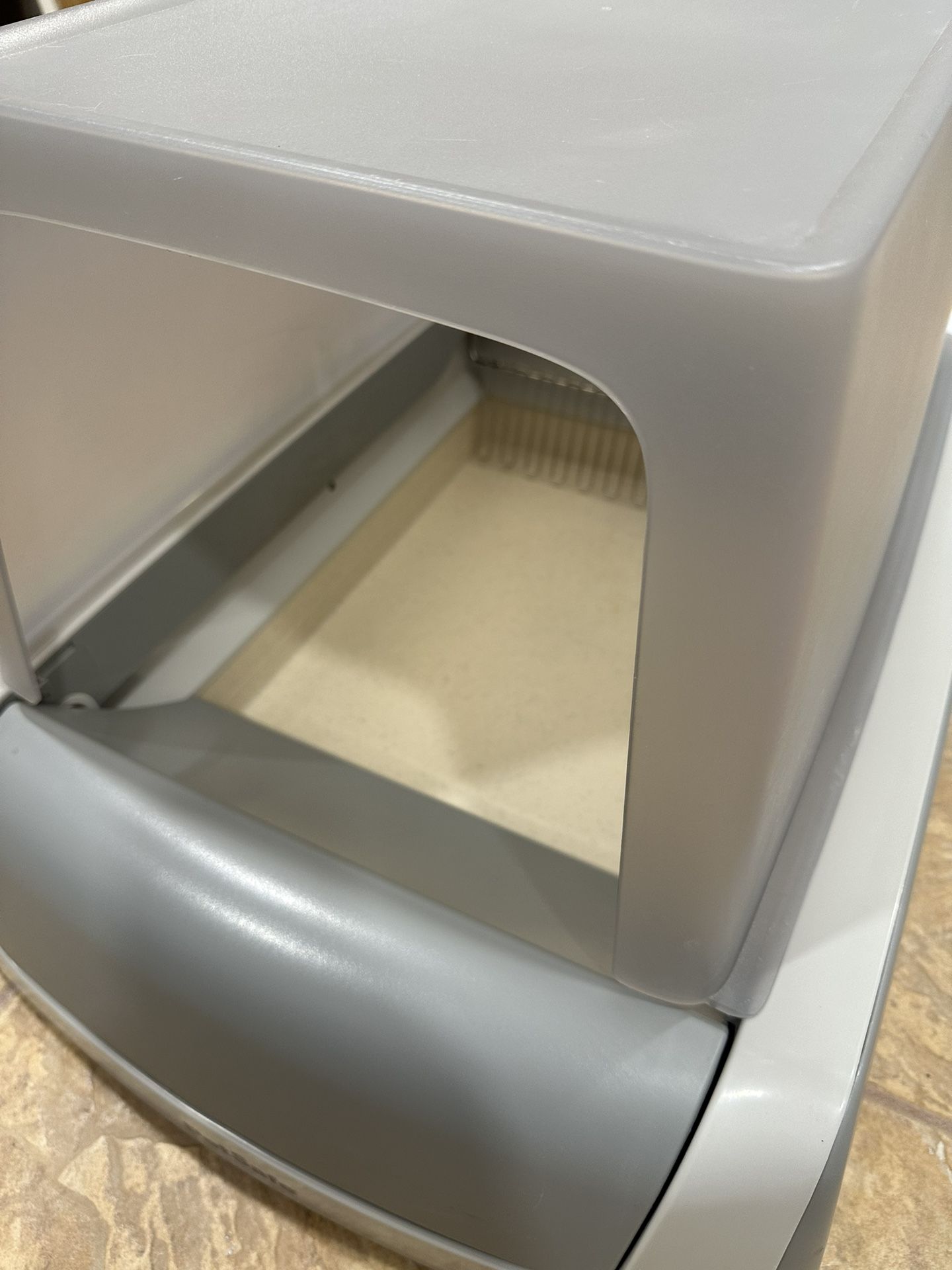 Petsafe scoop free (cat litter box) with washable/reusable tray