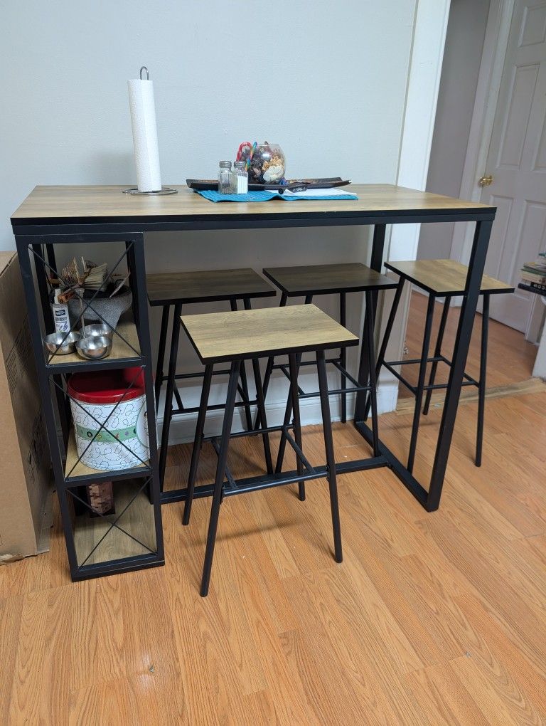 High Table And 4 Bar Seats 
