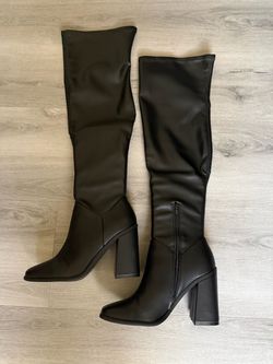 Forever 21 Knee-high boots