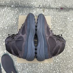 YZY desert Boot 