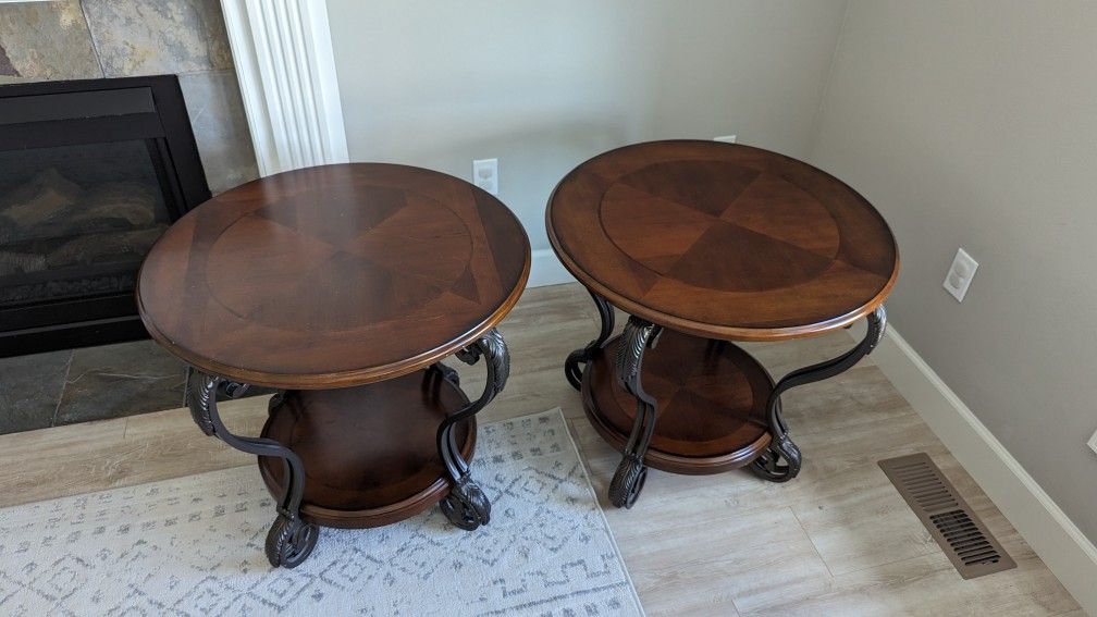 Set Of End Tables.