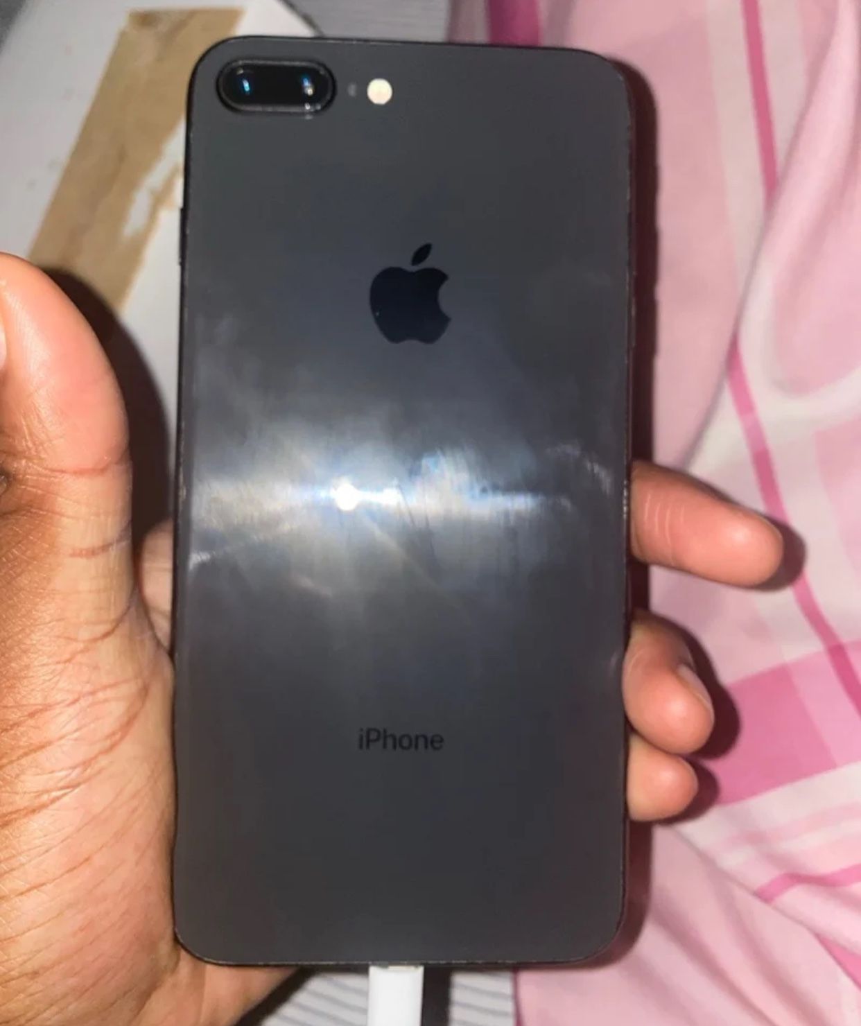 iPhone 8 Plus Dark Grey/Black 64GB **CRACKED IN BOTTOM LEFT CORNER**