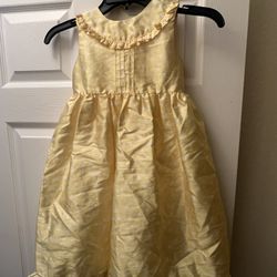 Beautiful yellow polkadot girls dress