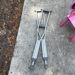 Crutches 