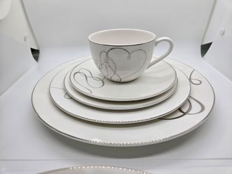 Mikasa Love Story Platinum Banded Plateware set of 4