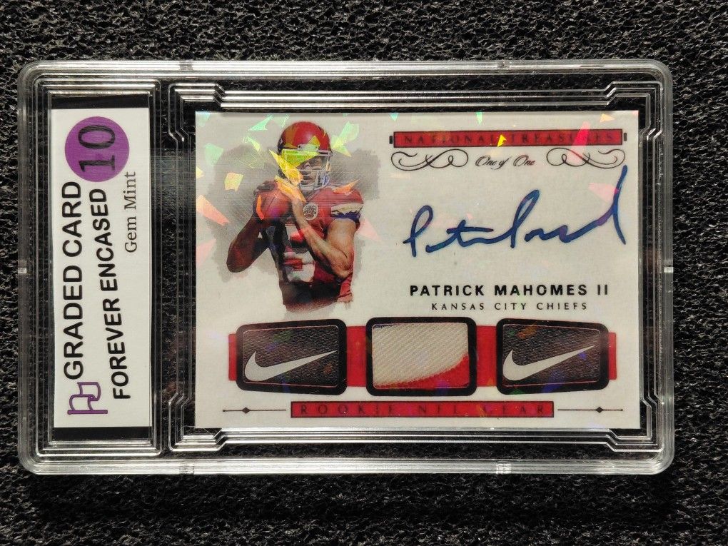Patrick Mahomes Cracked Ice Holographic Custom Football Rookie Card Graded 10 Gem Mint Condition