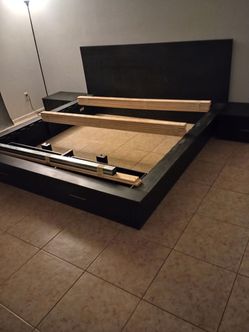 King size bed 2 stand and mattress