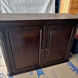 TV Lift & Stow Cabinet