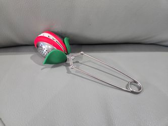 Like new Nintendo Super Mario exclusive Piranha Plant Tea infuser