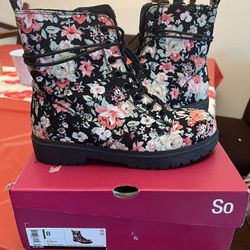Flowered Color Boots Size 8 In Women