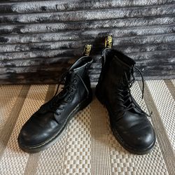 Black Leather Dr. Martens Boots size 6.5W 