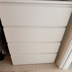 Storklinta 4 Drawer Chess