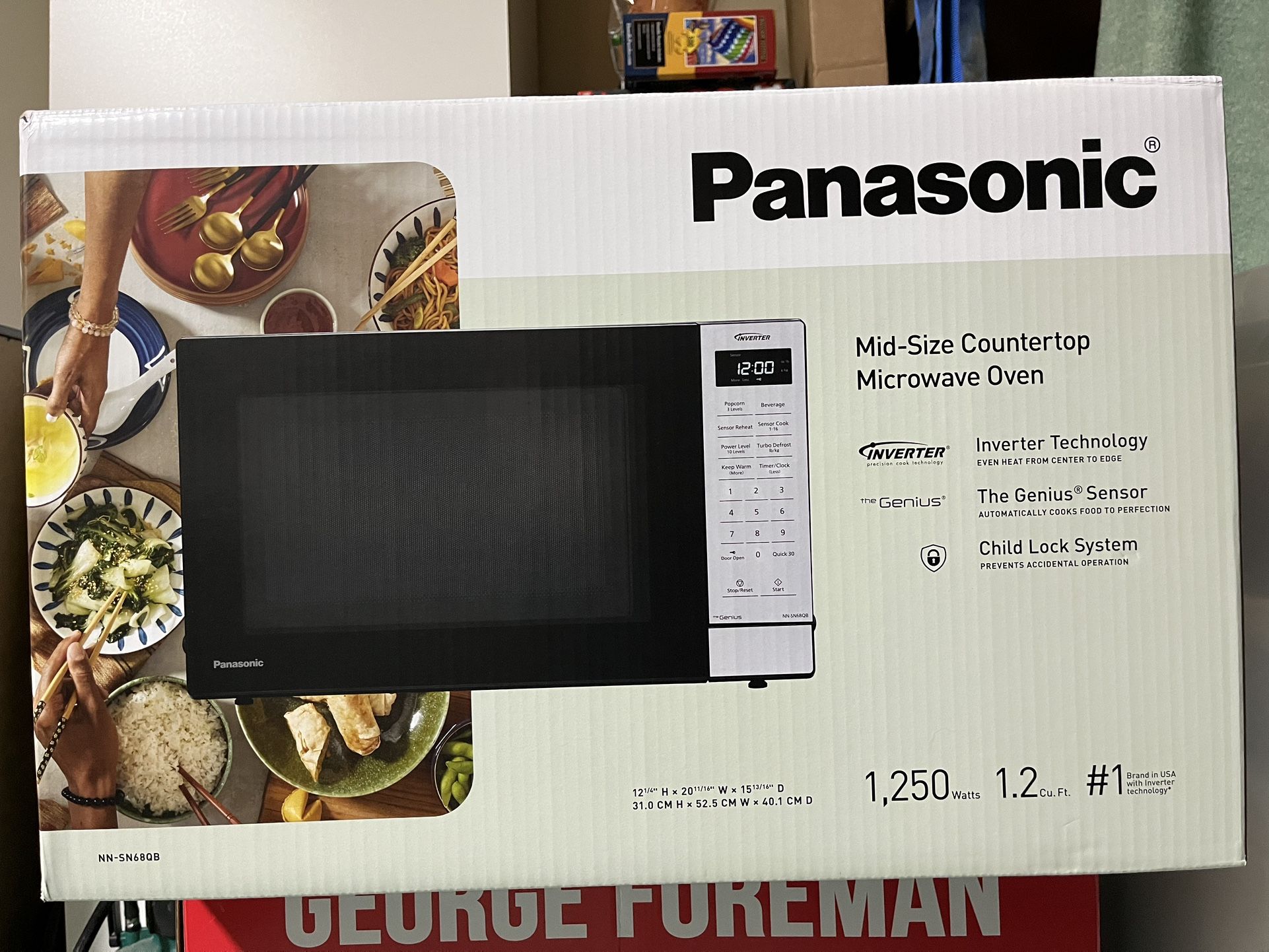 Panasonic Mid-Size Countertop Microwave