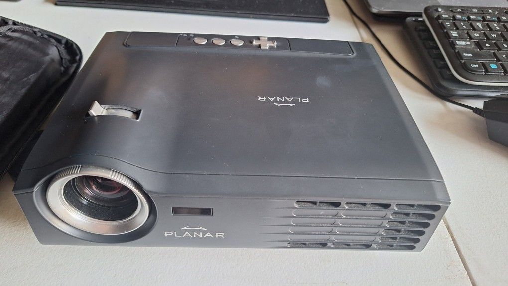 Planar PR6020 XGA Portable Projector With Carrying Case