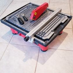 Husky THD 750L Tile Wet Saw