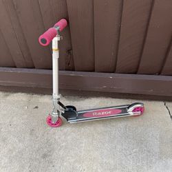 Pink Little Kids Razor Scooter