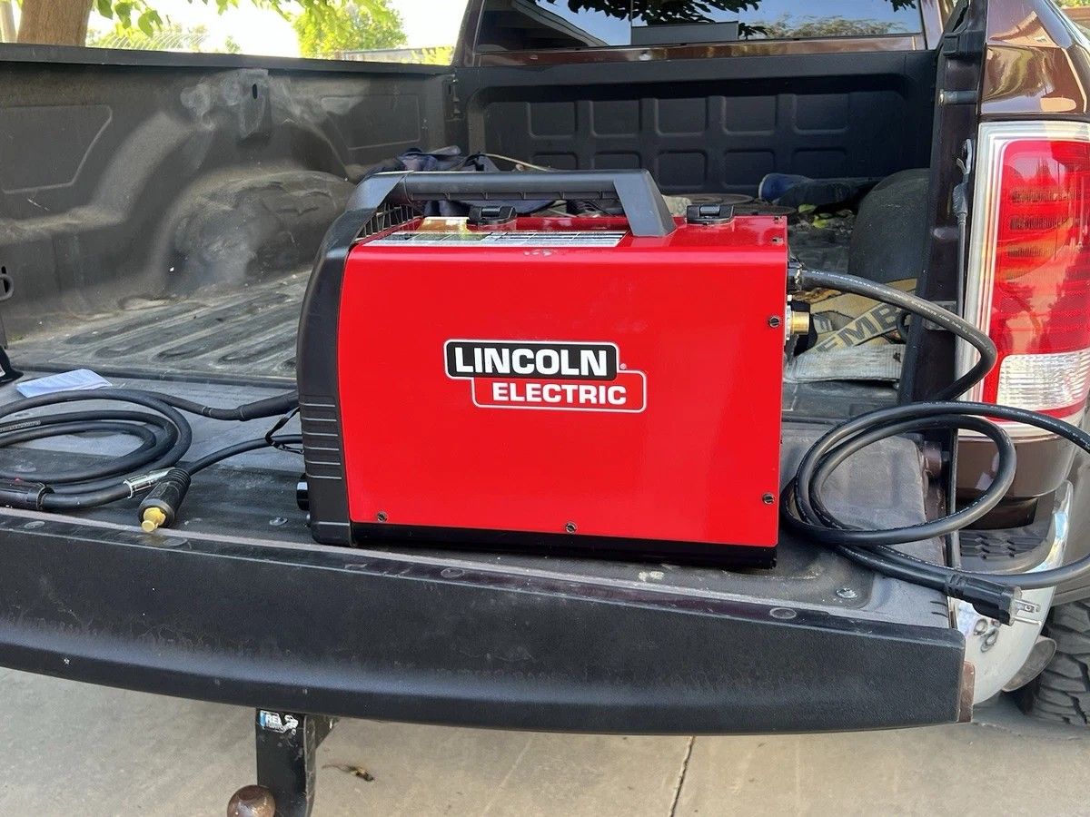 LINCOLN ELECTRIC Multiprocess Welder: LE31MP, DC, MIG/Stick Pack, Used Once