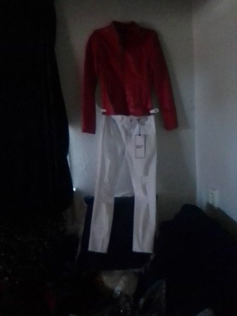 White Rip Jeans(5)Leather Red Jacket
