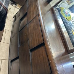 Dresser With Mirror 