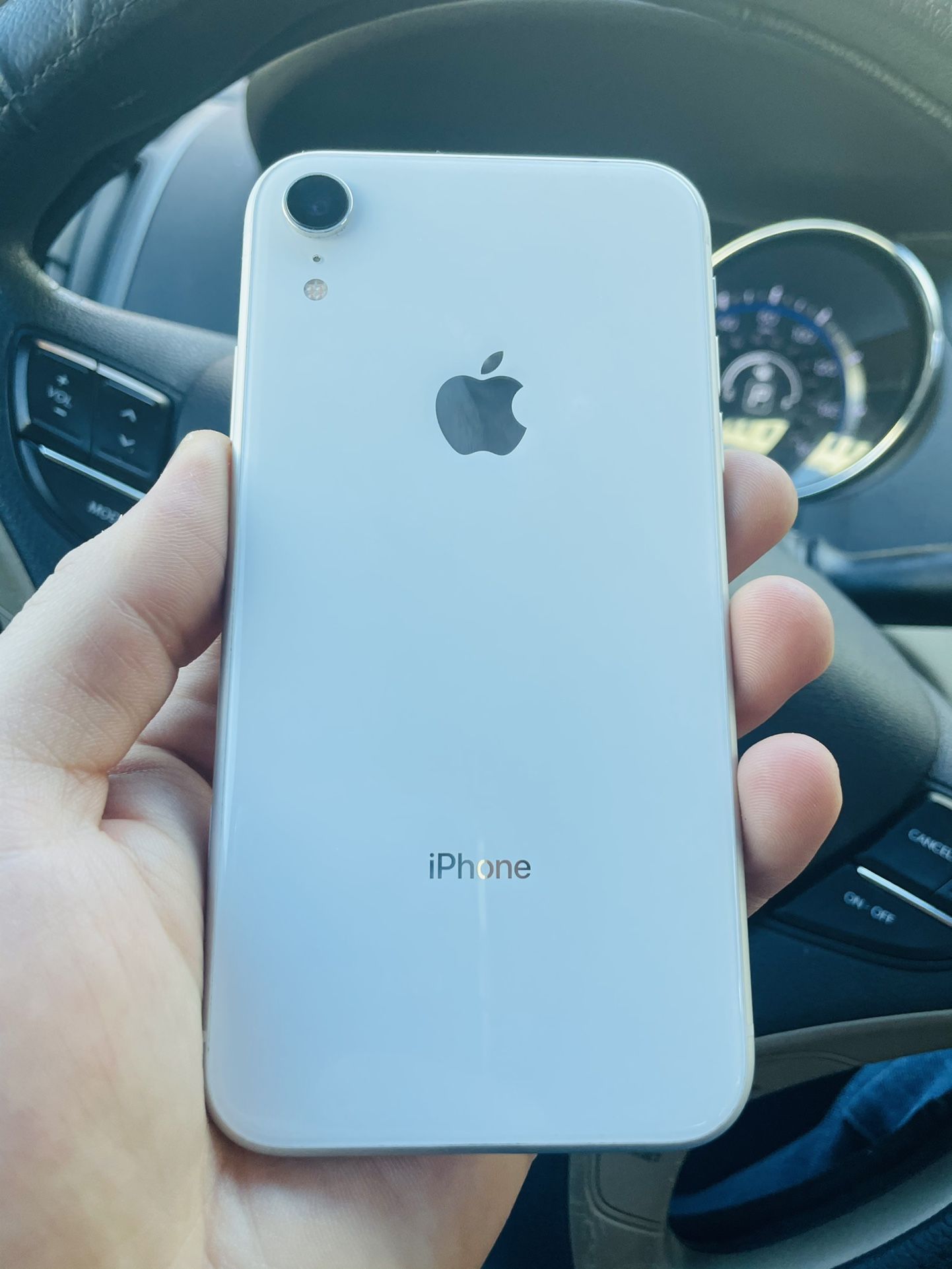 Iphone XR Unlocked 128 Gb ( 5🌟🌟🌟🌟🌟 Seller)