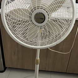Lasko Floor Fan 16”