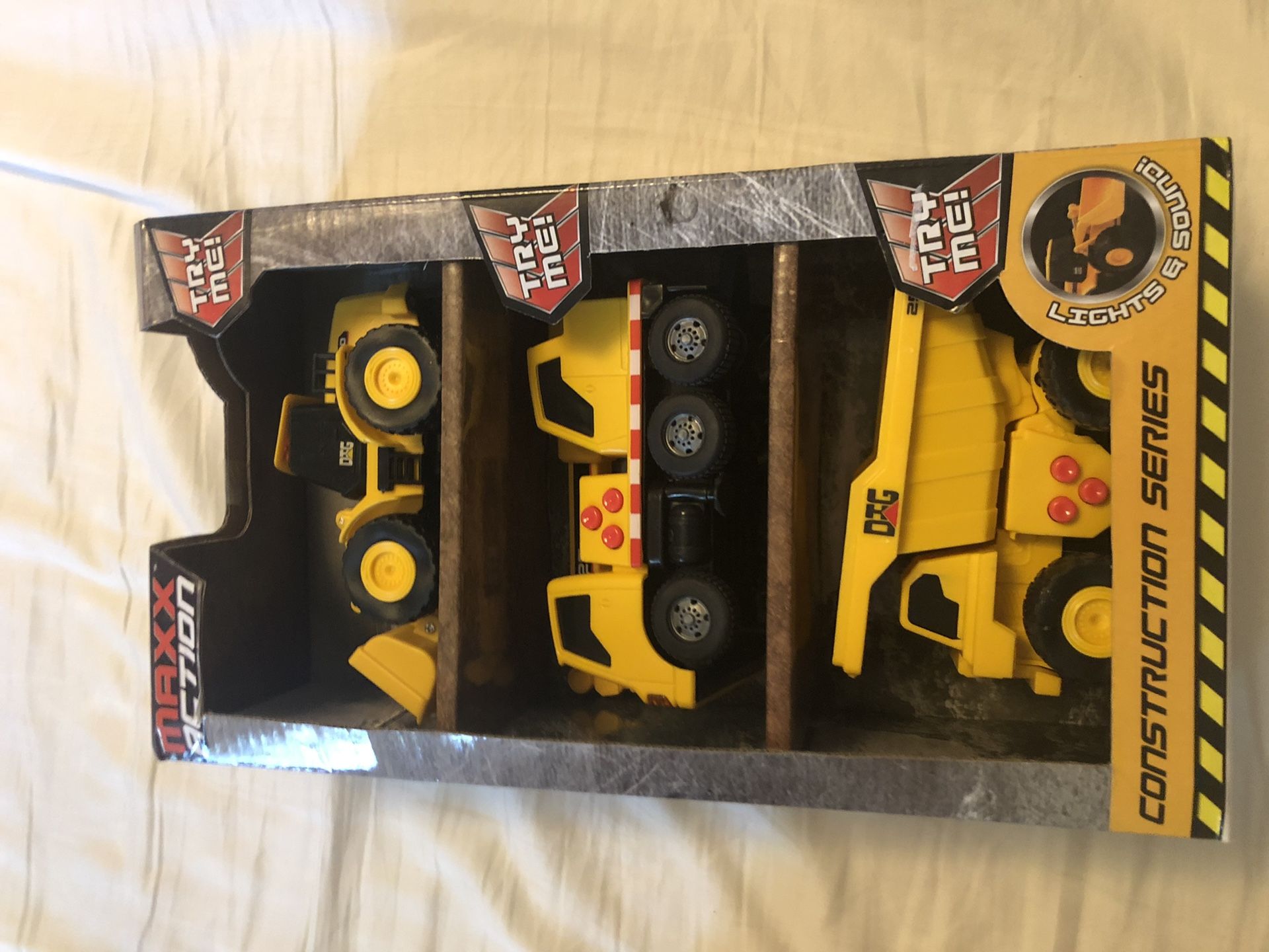 Brand New Tractor Set