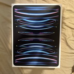 iPad Pro 12.9 6th Generation 128GB (PICKUP ONLY)