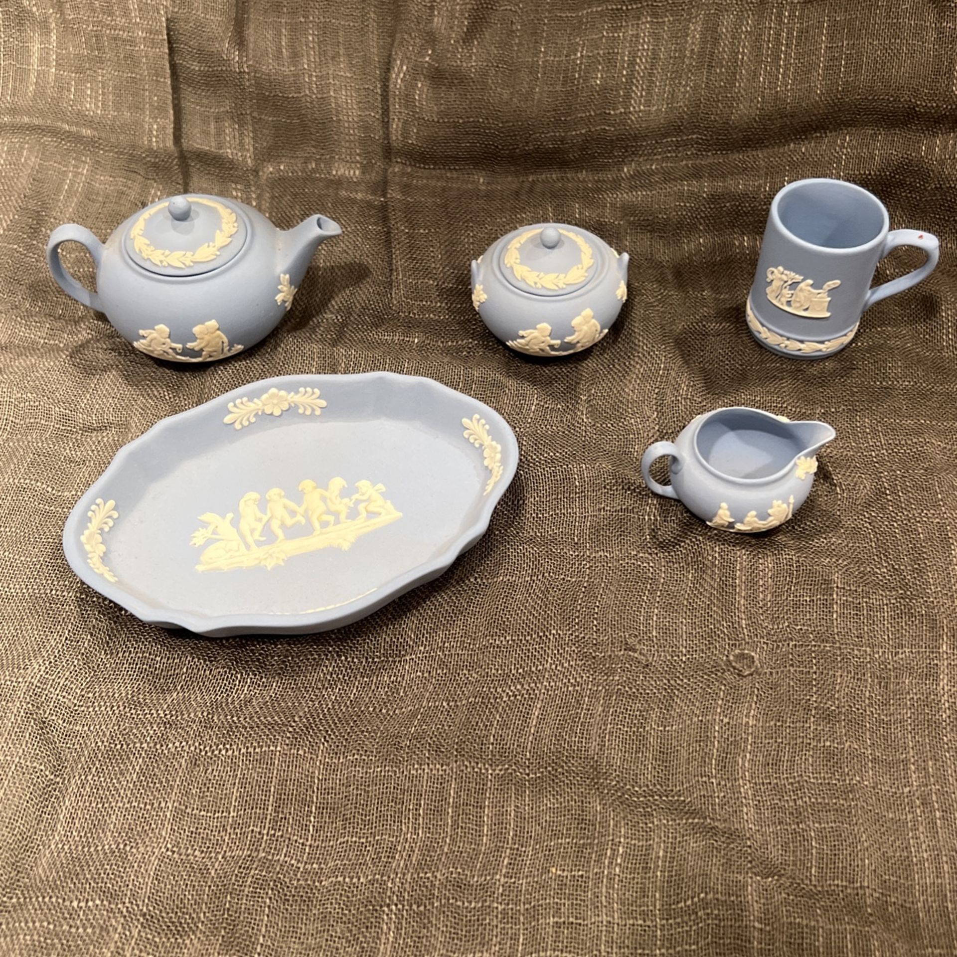 Wedgwood - England ( Miniature)