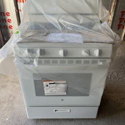 General Electric 30 In. 4.8 Cu. ft. freestanding Gas Range in White